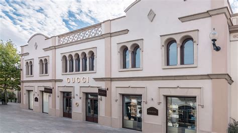 la roca village outlet gucci|la roca village website.